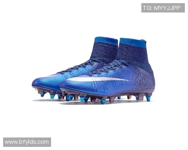 足球男孩装备全解析如何选择适合小球员的最佳足球器材与服饰